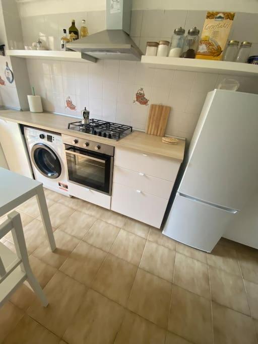 La Casa Di Andrea Grande Appartamento A Due Passi Dalle Spiagge Rapallo Exterior foto